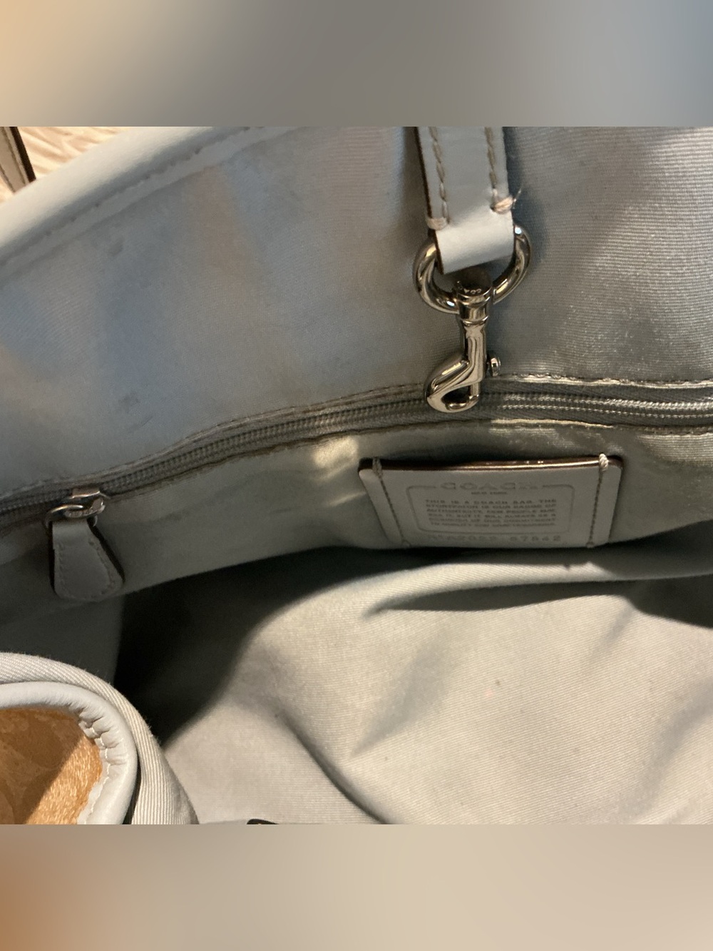 Coach Signature Drawstring Carryall Tote Khaki Powder Blue Leather Authenticated - Picture 11 of 13